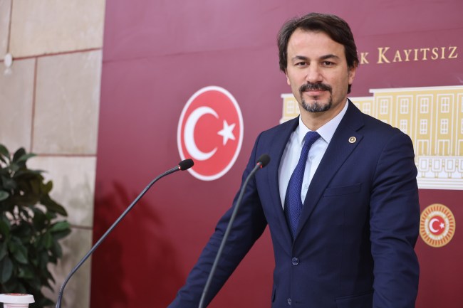 Ertuğrrul, Türk futbolu adına utanç verici görüntüler yaşandığını ifade etti